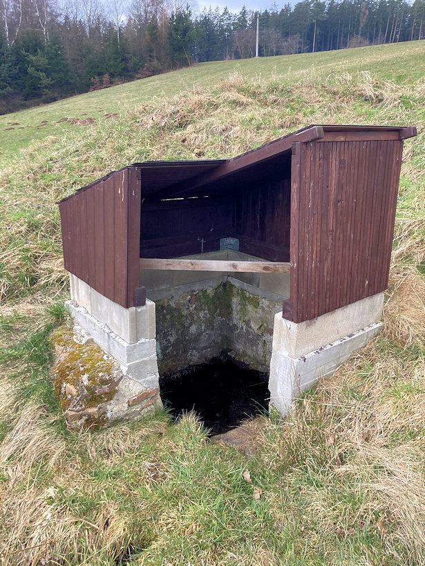 studánka Pod Karlovkou (1290)