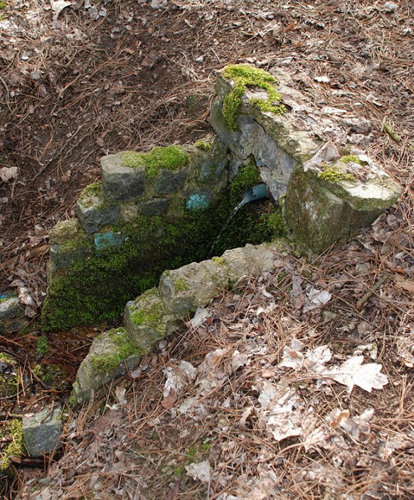 studánka Chatařská 2 (327)