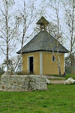 jiný vodní zdroj Kašna u kapličky - Šabina (358)