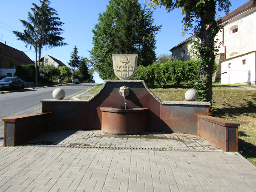 jiný vodní zdroj Kašna (361)