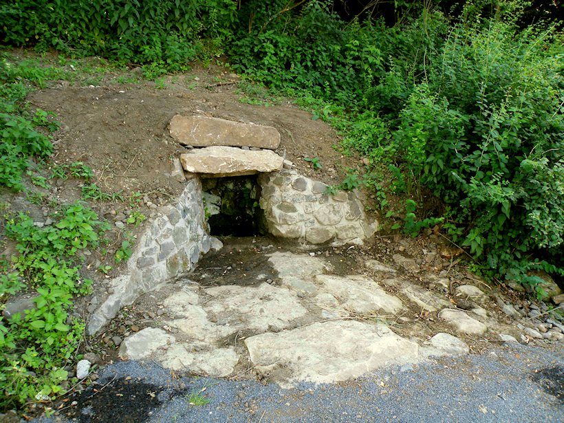 studánka Pod Ostrým (437)