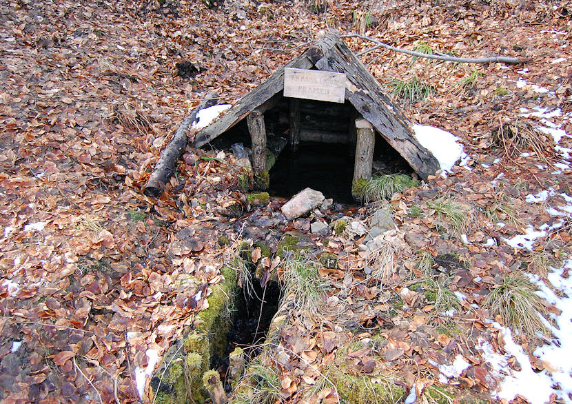 studánka Trpaslíkův pramen (631)