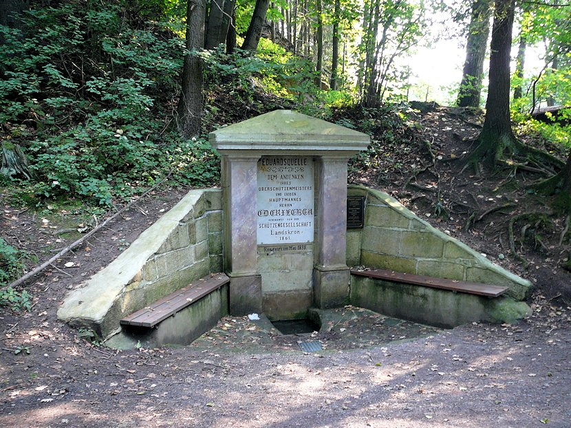 studánka Eduardův pramen (637)