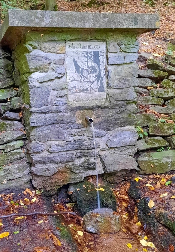 studánka U Tetřeva (695)