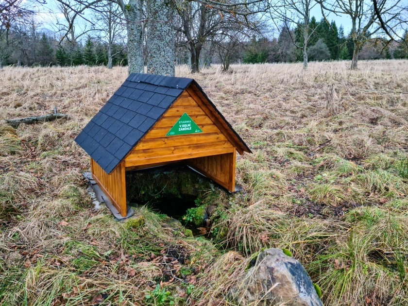 Studánka v Zadní Záběhlé (737)