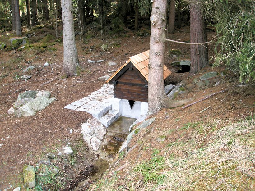 studánka Dobrovodská (988)
