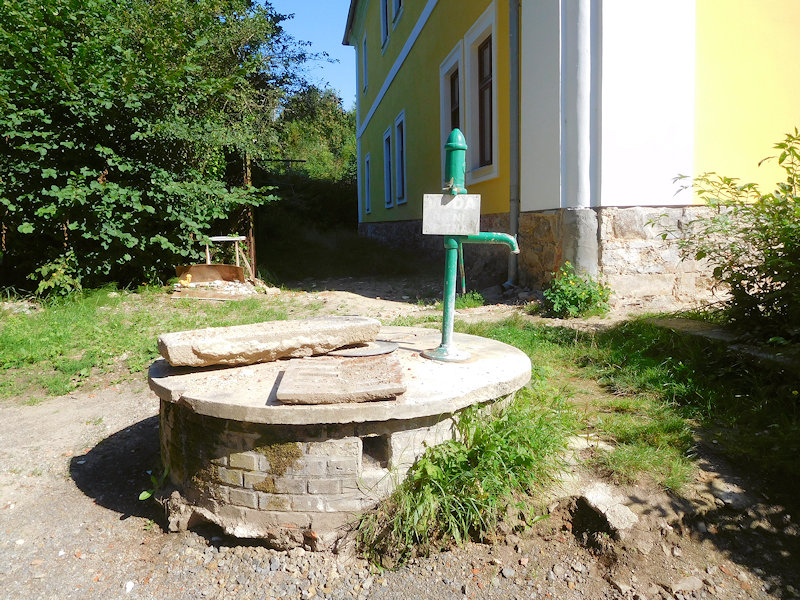 studna bez jména (13501)