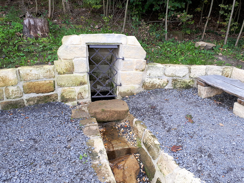 studánka bez jména (13555)