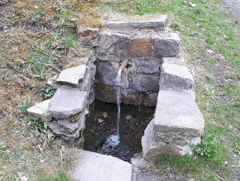 Březská studánka (13776)