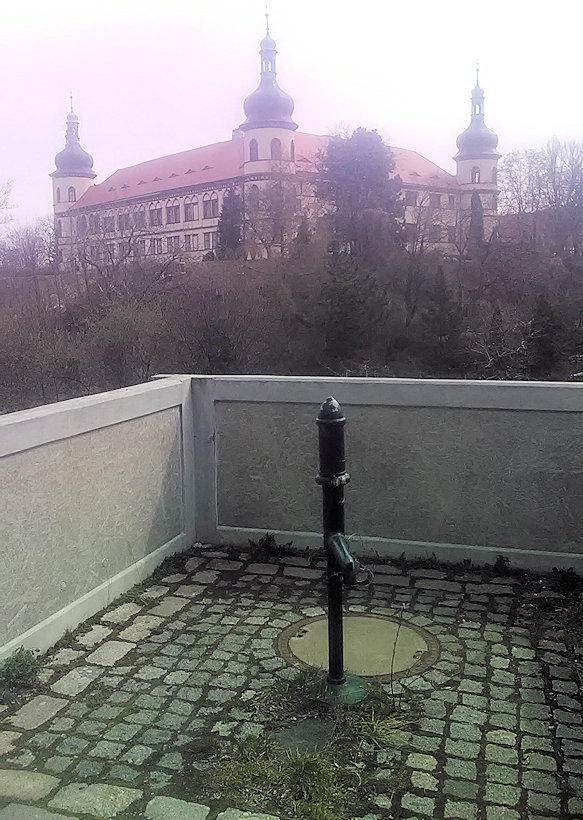 studna bez jména (13799)