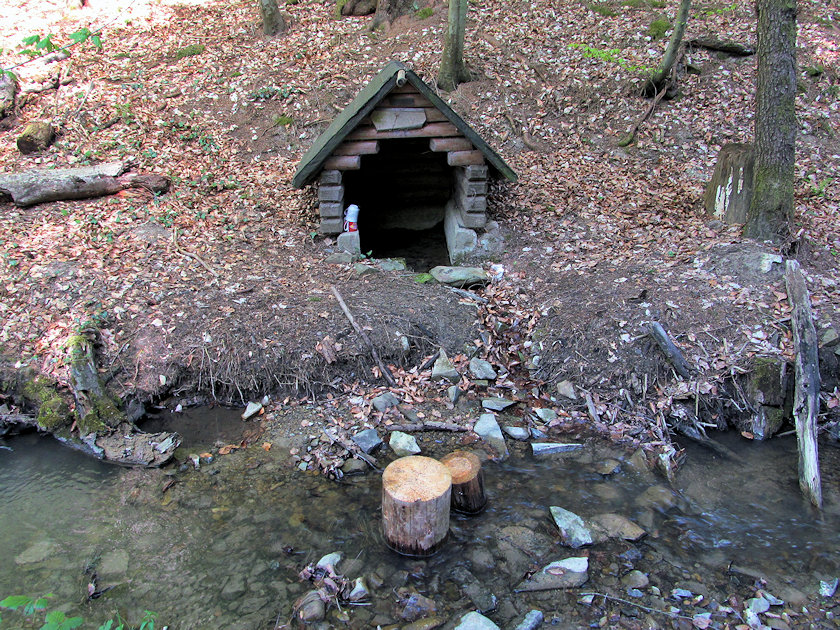 Hluboká studánka (13888)