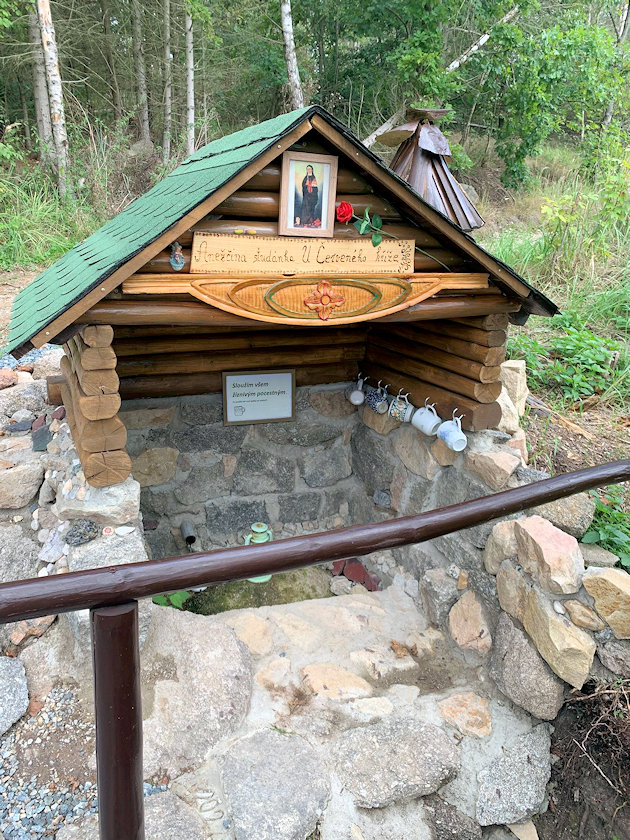 Anežčina studánka U Červeného kříže (14615)