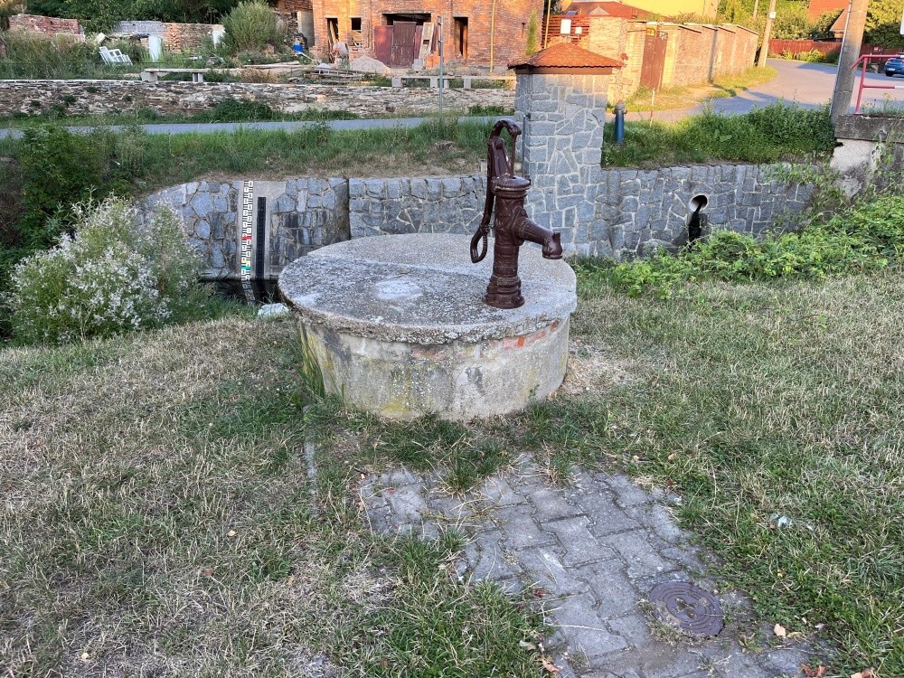 studna bez jména (15292)