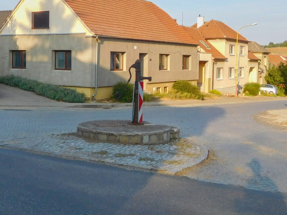 studna bez jména (15314)