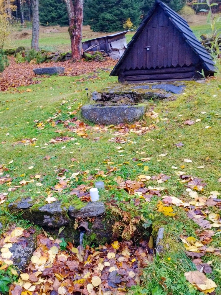 studánka Prostřední Hrádky (15588)