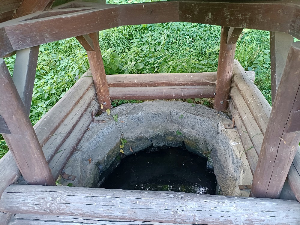 studna bez jména (15676) - září 2023