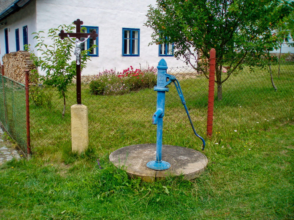 studna bez jména (15803) - listopad -0001