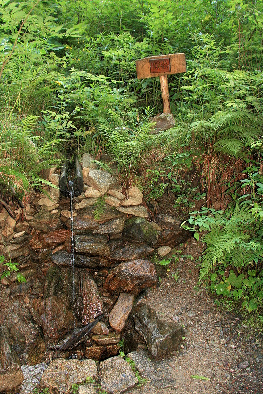 studánka Karlův pramen (1639)