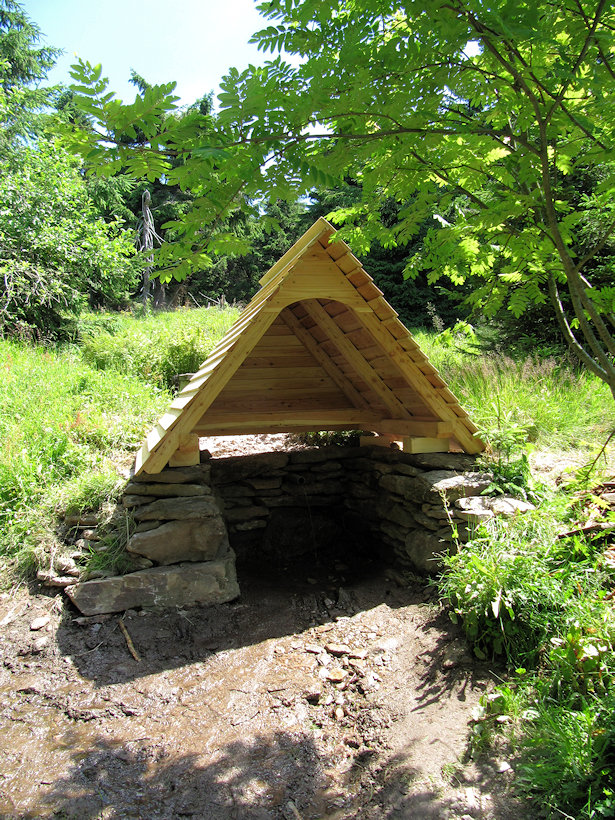 studánka Pod Velkou Deštnou (1686)