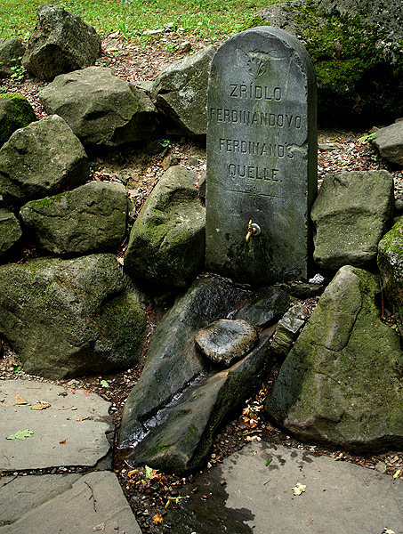 studánka Ferdinandovo zřídlo (1731)