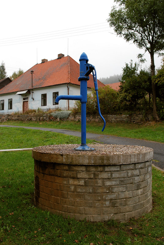 studna bez jména (2085)