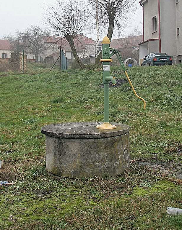 studna bez jména (2442)