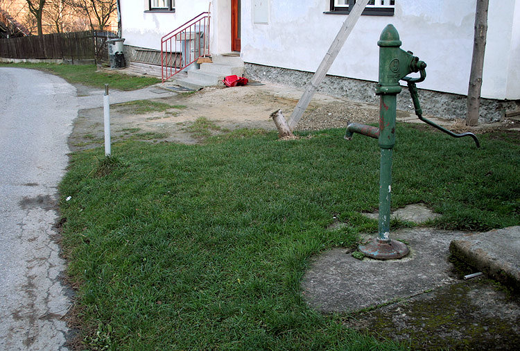 studna Na Dolansku (2542)