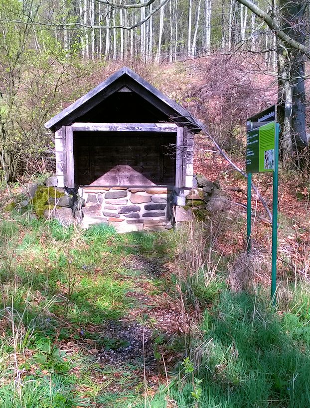 studánka Pod Pekelskou skálou (2575)
