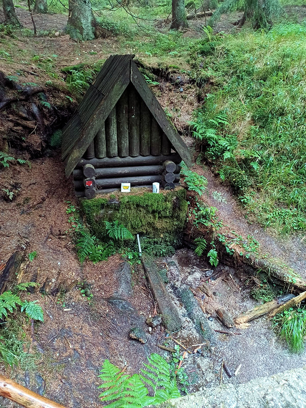 Lenčina studánka (2592)