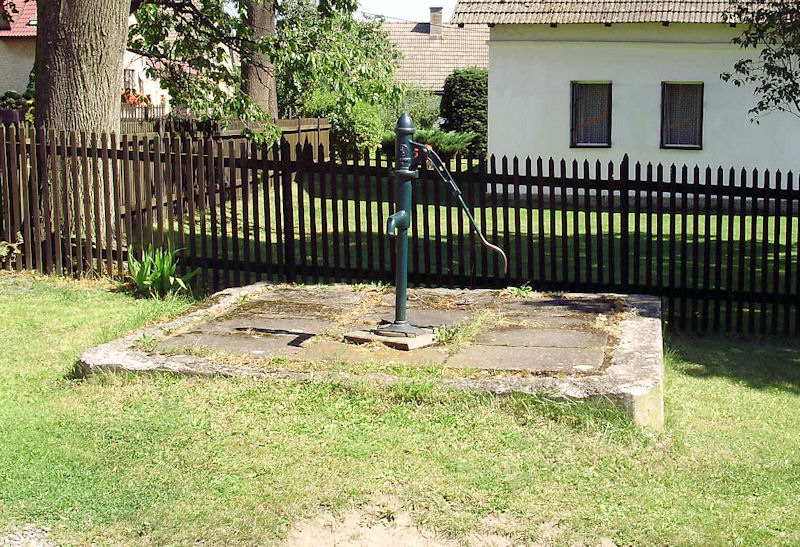 studna bez jména (2716)