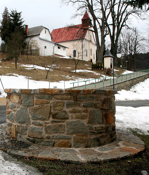 studna bez jména (2744)