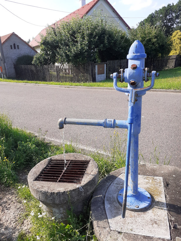 studna bez jména (2939)
