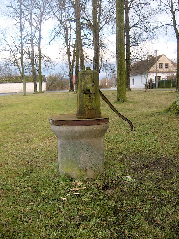 studna bez jména (2987)
