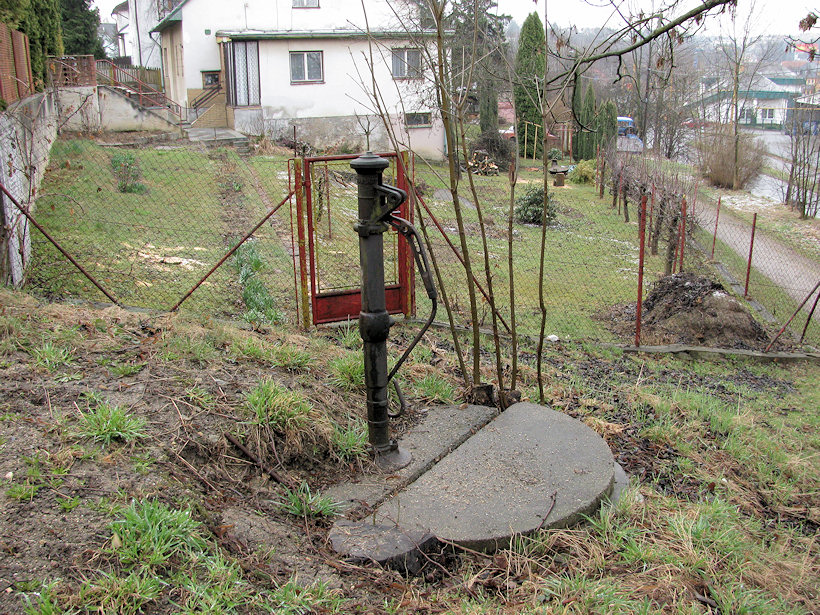 studna bez jména (3210)