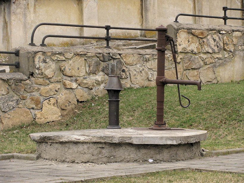 studna bez jména (3322)