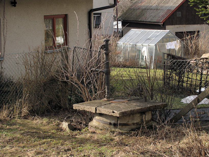 studna bez jména (3334)