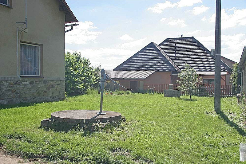 studna bez jména (3376)