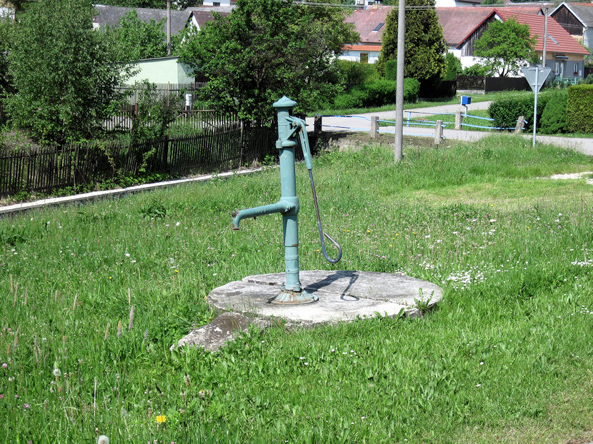 studna bez jména (3437)