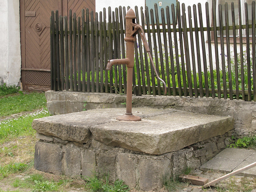 studna bez jména (3498)