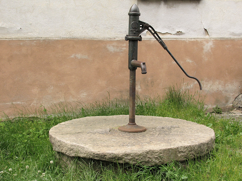 studna bez jména (3499)
