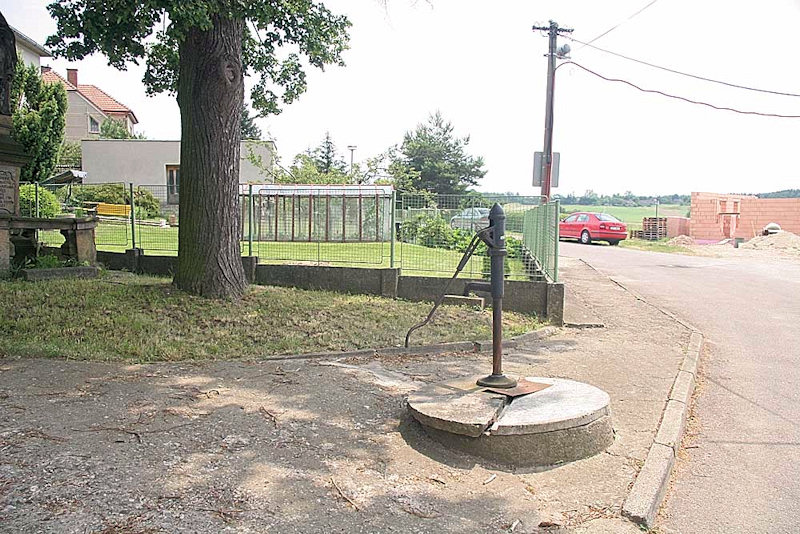 studna bez jména (3525)