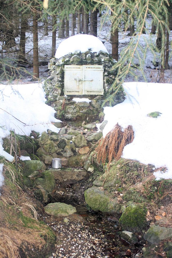 Kamenná studánka (3568)