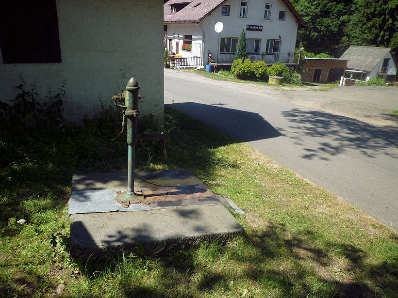 studna bez jména (3742)