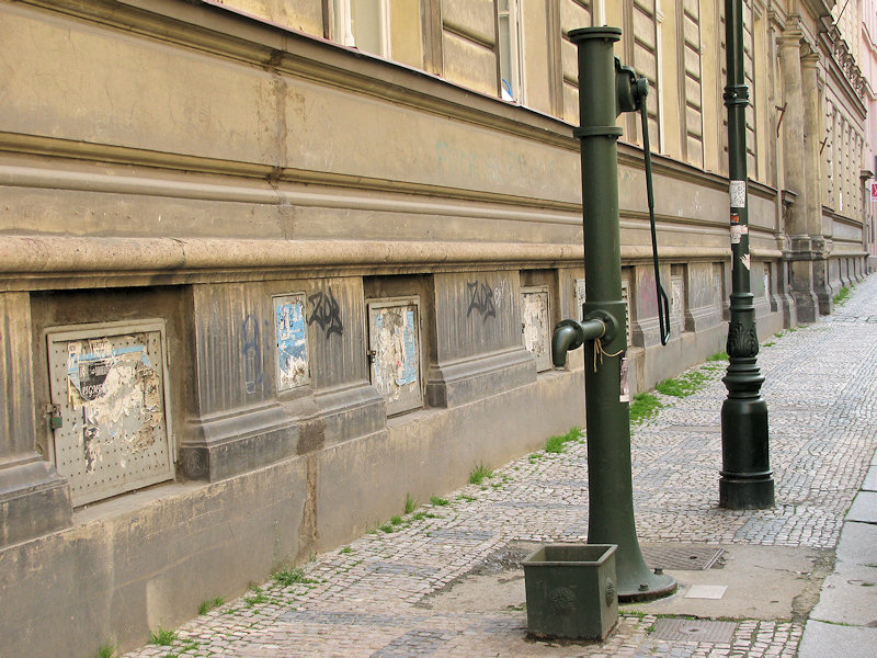 studna bez jména (3766)