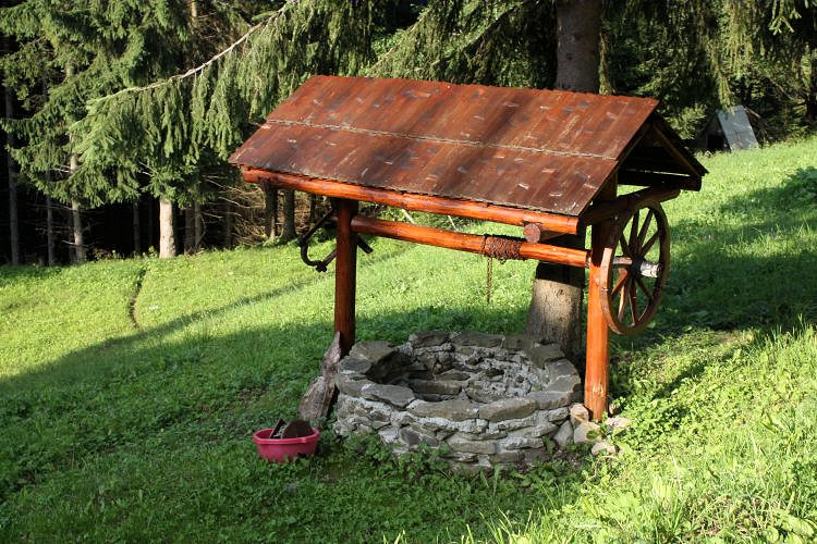 studna U chaty Sněžná (3820)