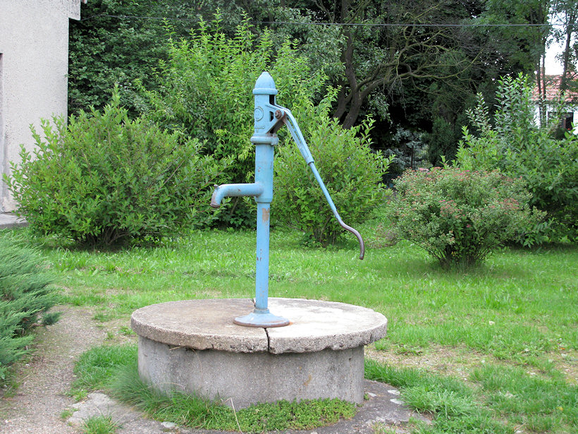 studna bez jména (3826)