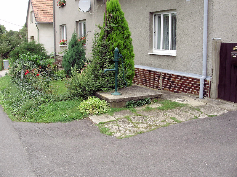 studna bez jména (3859)