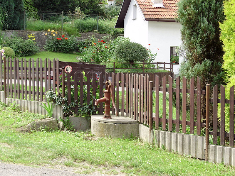 studna bez jména (3904)