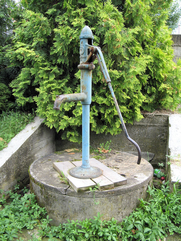 studna bez jména (3974)