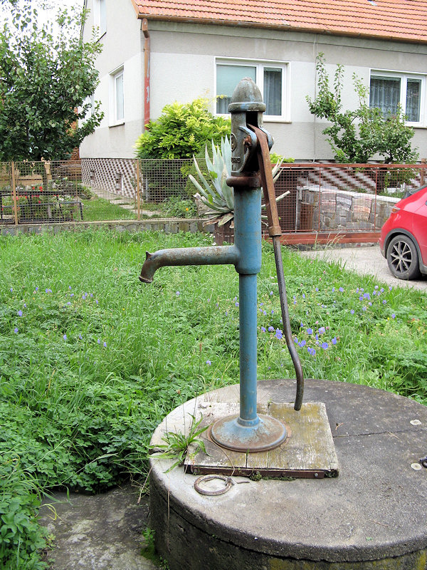 studna bez jména (3975)